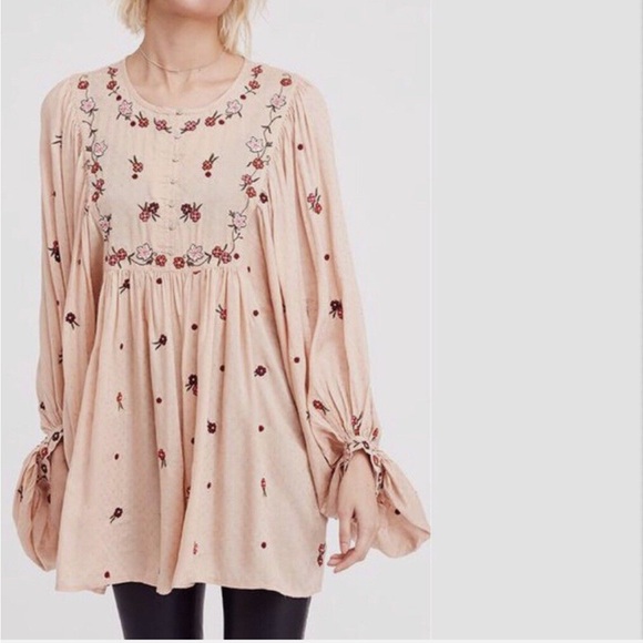 Free People Tops - Free people — embroidered tunic